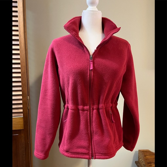L.L. Bean Jackets & Blazers - ♥️ Host Pick♥️ L.L. Bean Polartec Fleece Jacket, Raspberry, Small Petite